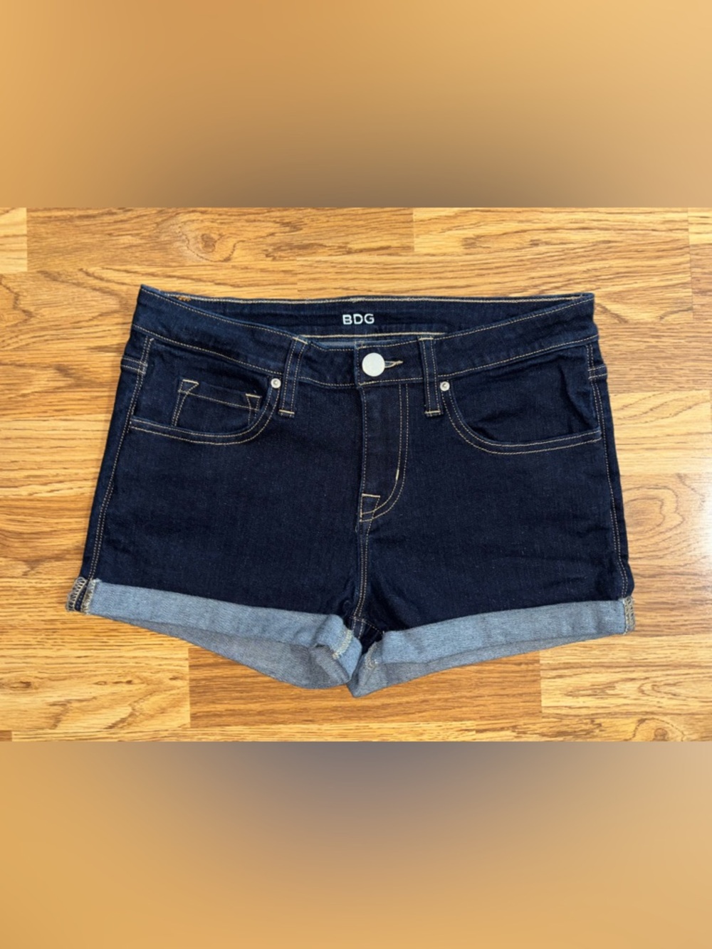 BDG Urban Outfitters Mid Rise Shortie Shorts Women’s 27 Waist Dark Cuffed Pocket